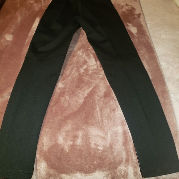 Size S/P (6/8) Nygard leggings - Picture 2 of 5